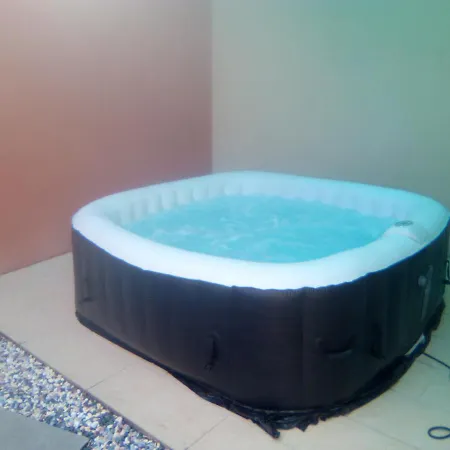 Nyaraló Chaleureux Avec Jacuzzi Saint-Rabier