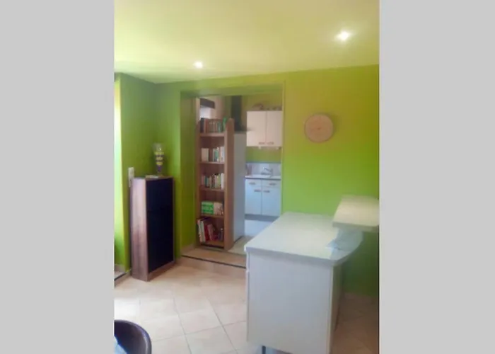 بيت للعطل Chaleureux Avec Jacuzzi *