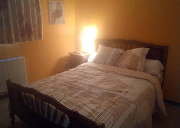 بيت للعطل Chaleureux Avec Jacuzzi Saint-Rabier